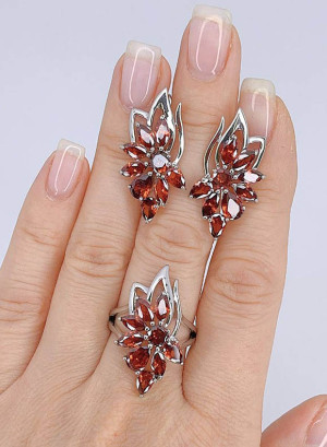 Комплект родированной фианитовой бижутерии ER-437-s-red