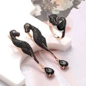 Комплект стильной бижутерии с фианитами ER-496-gbs-black