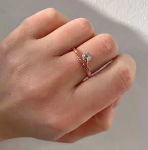 Кольцо с фианитом R-834