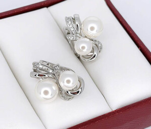 Серьги с жемчугом и фианитами E-6719