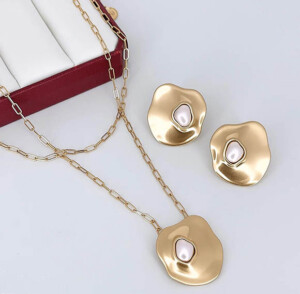 Комплект стильной бижутерии с жемчугом EP-210-g-perl