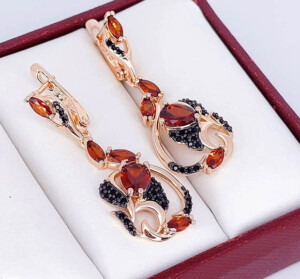 Серьги позолоченные с цветными фианитами E-4740-g-red