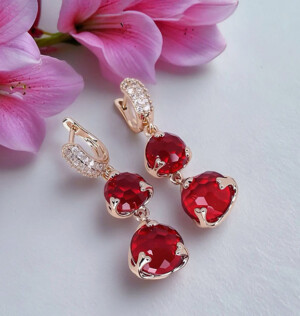 Серьги фианитовые с позолотой E-6731-g-red