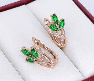 Серьги позолоченные с фианитами E-6741-g-green