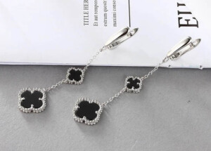 Серьги стильные с керамикой E-6781-s-black